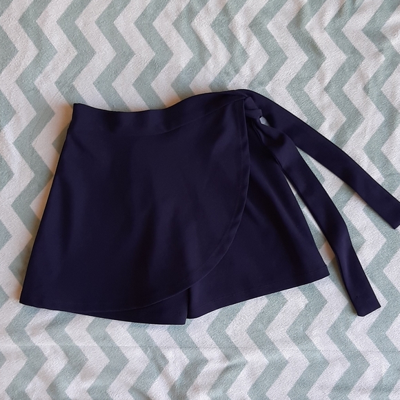 Girls faux wrap skort size 8 - Picture 2 of 6